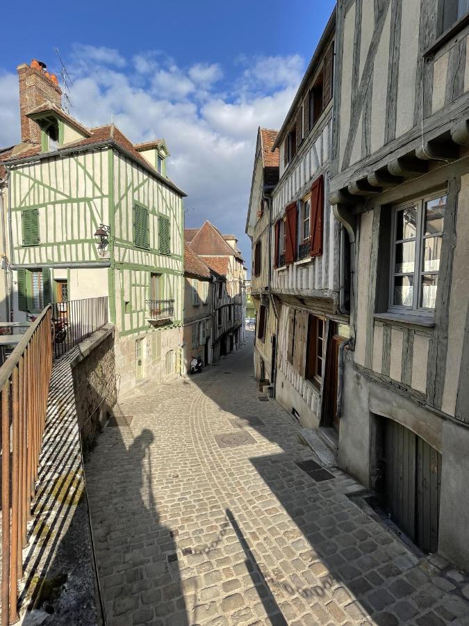 Appartement Le Saint-Nicolas Auxerre Les Quais Exterior foto